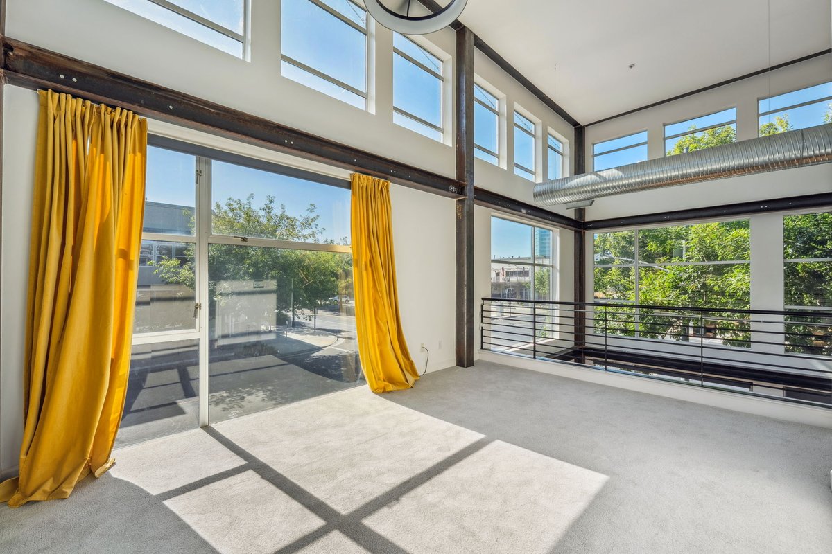 aimcoleman's tweet photo. 📉 Price Reduced!
🏙️ Urban loft at 300 C St, West Sacramento
2BR | 1.5BA | 1,717 Sq Ft | Zoned Live/Work
🧱 Concrete floors, exposed beams, huge windows
🎇 Watch Kings game fireworks from your window
👣 Walk to Golden 1, Sutter Field, Amtrak &amp; more!
#WestSac #LoftLiving #homes https://t.co/EKxpMDdWVN