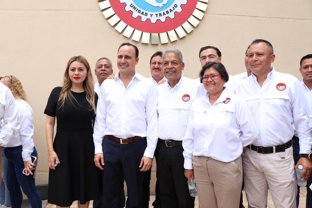 Con enorme gusto, me permito compartir que hoy se llevó a cabo la inauguración oficial de la Escuela Nacional de Líderes Laborales; institución que se consolida como un parteaguas de la educación, capacitación y formación sindical y laboral.