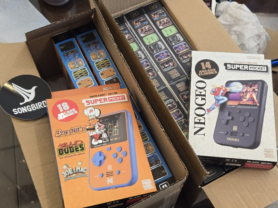 SongbirdPro's tweet image. Wouldn't you like to have all of these? A few fans will get some -ahem- explosive Evercade games showing up in their mailbox soon.
Happy 4th of July everybody!
