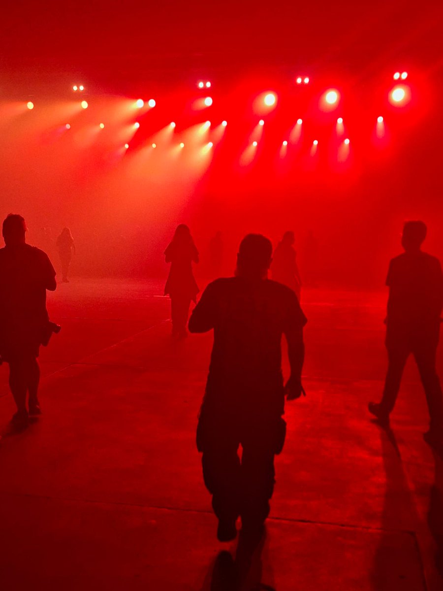 Valquesse's tweet image. Well, today has definitely been exciting! Day 1 of RADAR festival, and some other plans in the works too. Let's see what we can get up to tomorrow!