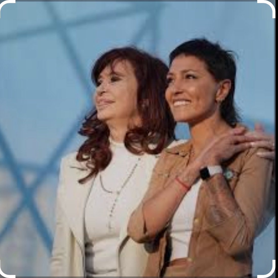 Betal2019's tweet photo. Algunos medios están  dando a entender que en el #CacaGate estaría involucrada una muy importante dirigente k alista. No tengo pruebas pero tampoco dudas que se trataría de 👇 https://t.co/czQHZsmAze