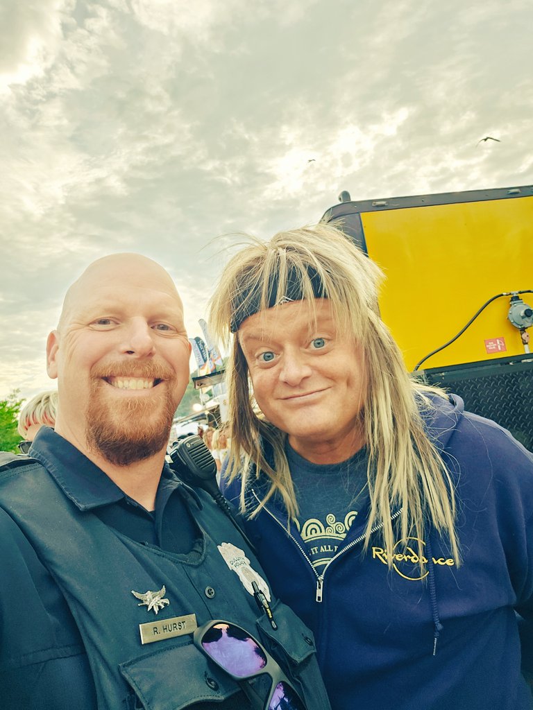 SgtHurst_DPD's tweet image. Ran into thee @DanHanger at @BayfrontDuluth last night.