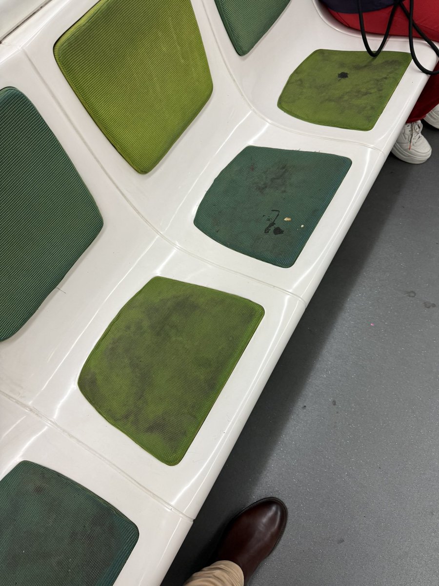 Hace años que no tomo el subte, todos los coches así. <a href="/jorgemacri/">Jorge Macri</a> LPQTP