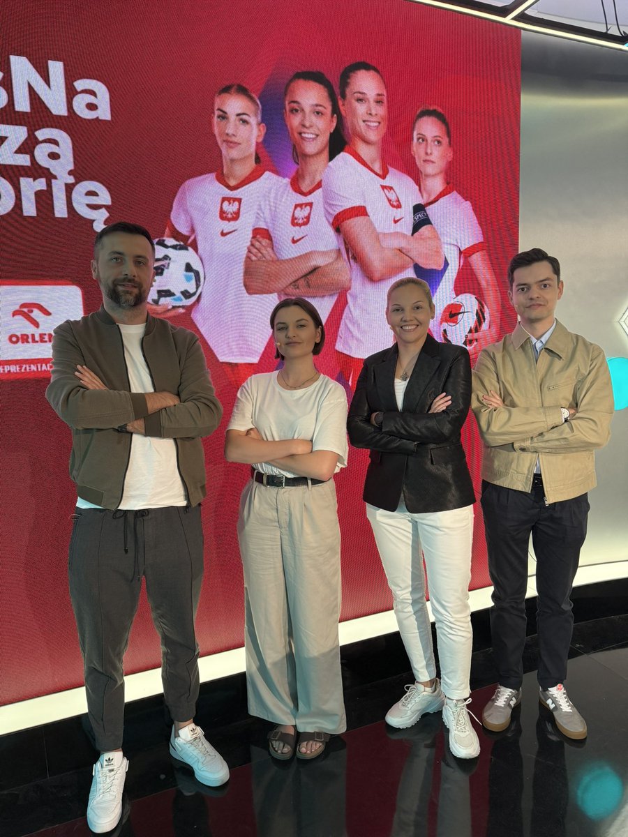 Miły wieczór w doborowym towarzystwie w studiu <a href="/Meczykipl/">Meczyki.pl</a> 👌

<a href="/bodeckak/">Klaudia Bodecka</a>