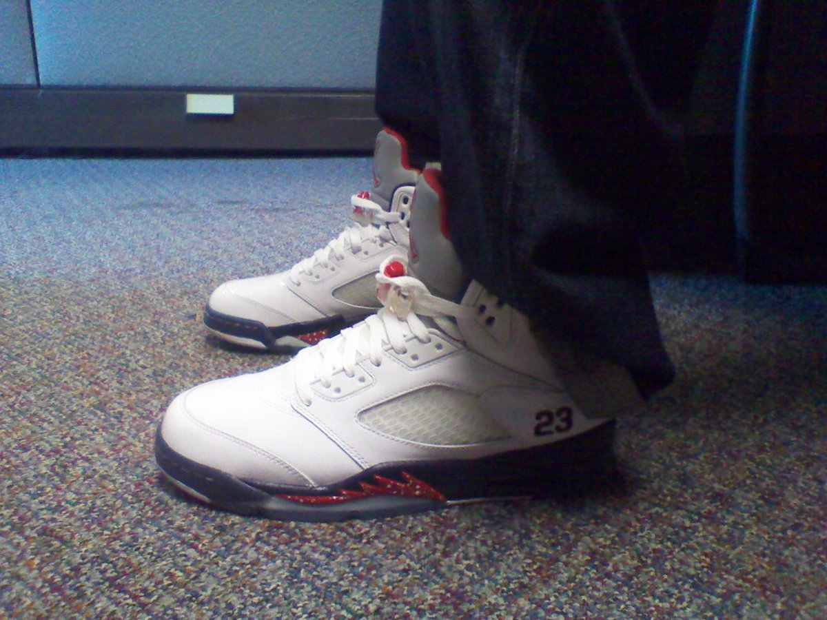 SoleWayOfLife's tweet image. soooo for #flagday taking y'all back to wutt i wuz up to in #2011🤷♂️cuz had it been me dese wud have been today's #shockdrop -baggyjeans😂wudn't said nothin jus been like #boom🤷♂️😂 @Jumpman23 @nike @nikebasketball @nikestore #SNKRS #snkrsliveheatingup #snkrskickscheck