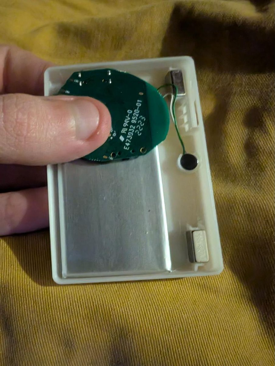 Senstone tweet media