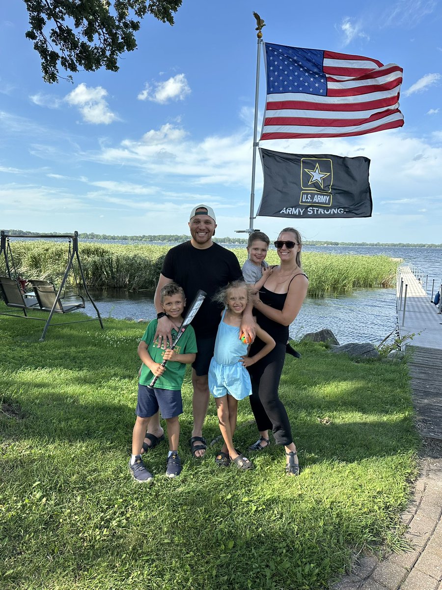 jazzhamptonESQ's tweet image. Happy 4th from the Hamptons. A special shout out to my dad and other Veterans on this day as well.