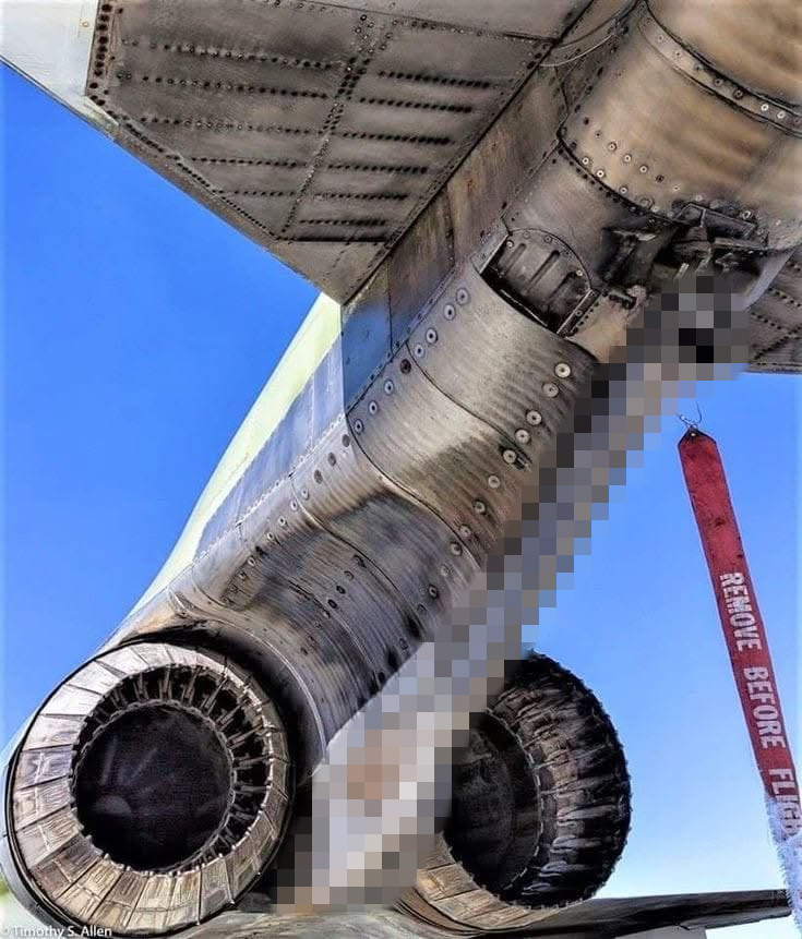 protect aircraft modesty 🙏