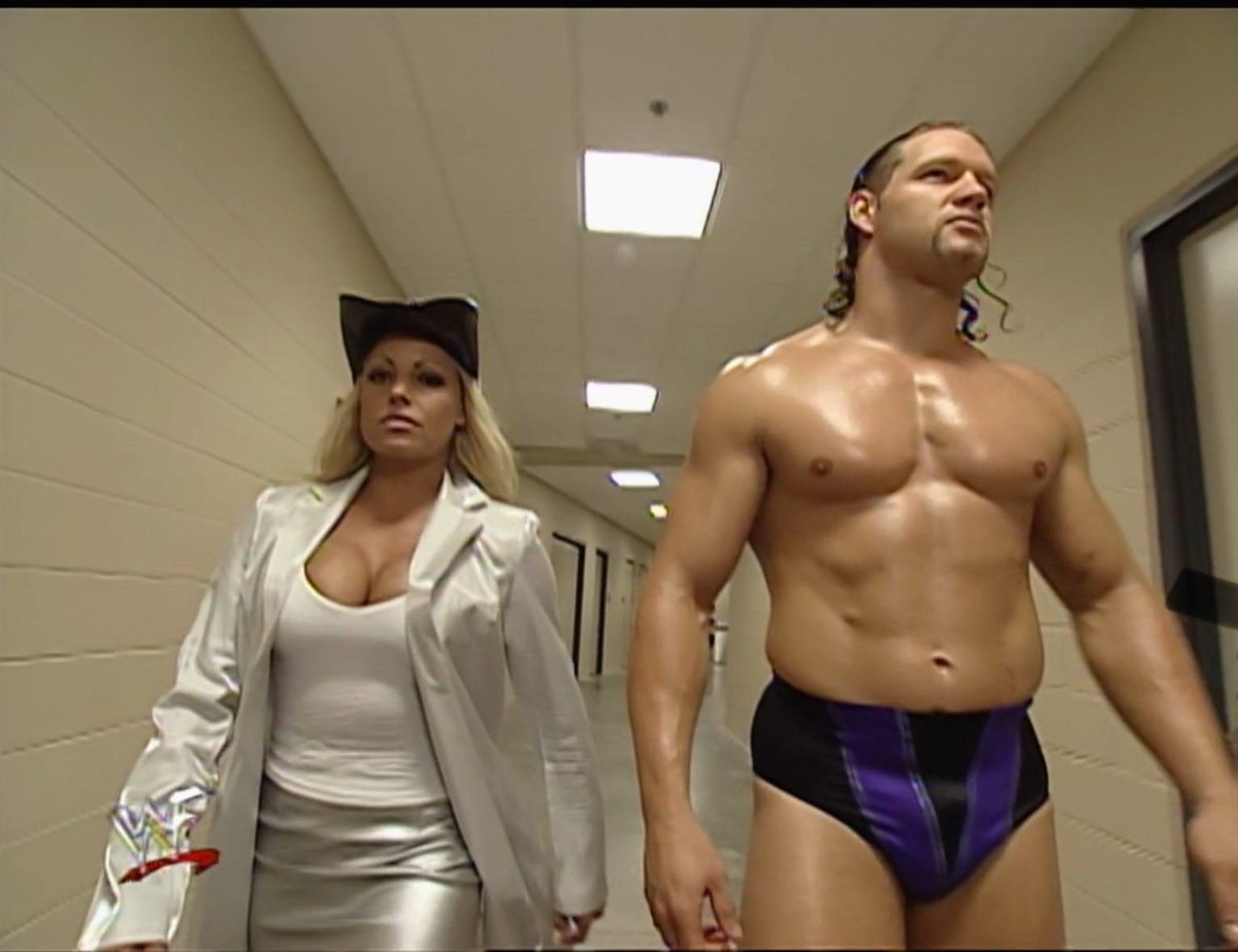 25 years ago tonight, Val Venis beat Rikishi to recapture the IC Title on SmackDown in Fort Lauderdale!

Trish Stratus was in his corner &amp; Tazz assisted by hitting Rikishi with a video camera.

Venis held the title until SummerSlam, where he lost to Chyna.

#WWE #AttitudeEra
