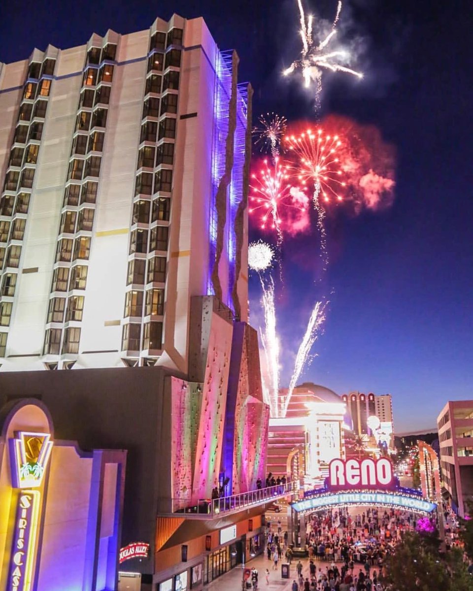 Happy 4th from #WhitneyPeakHotel! 🇺🇸 Reminder that the #Eldorado fireworks are not until tomorrow, but you can catch a glimpse of the fireworks from #GreaterNevadaField tonight. Wishing you all a fun and safe holiday filled with sunshine and BBQ. 😎