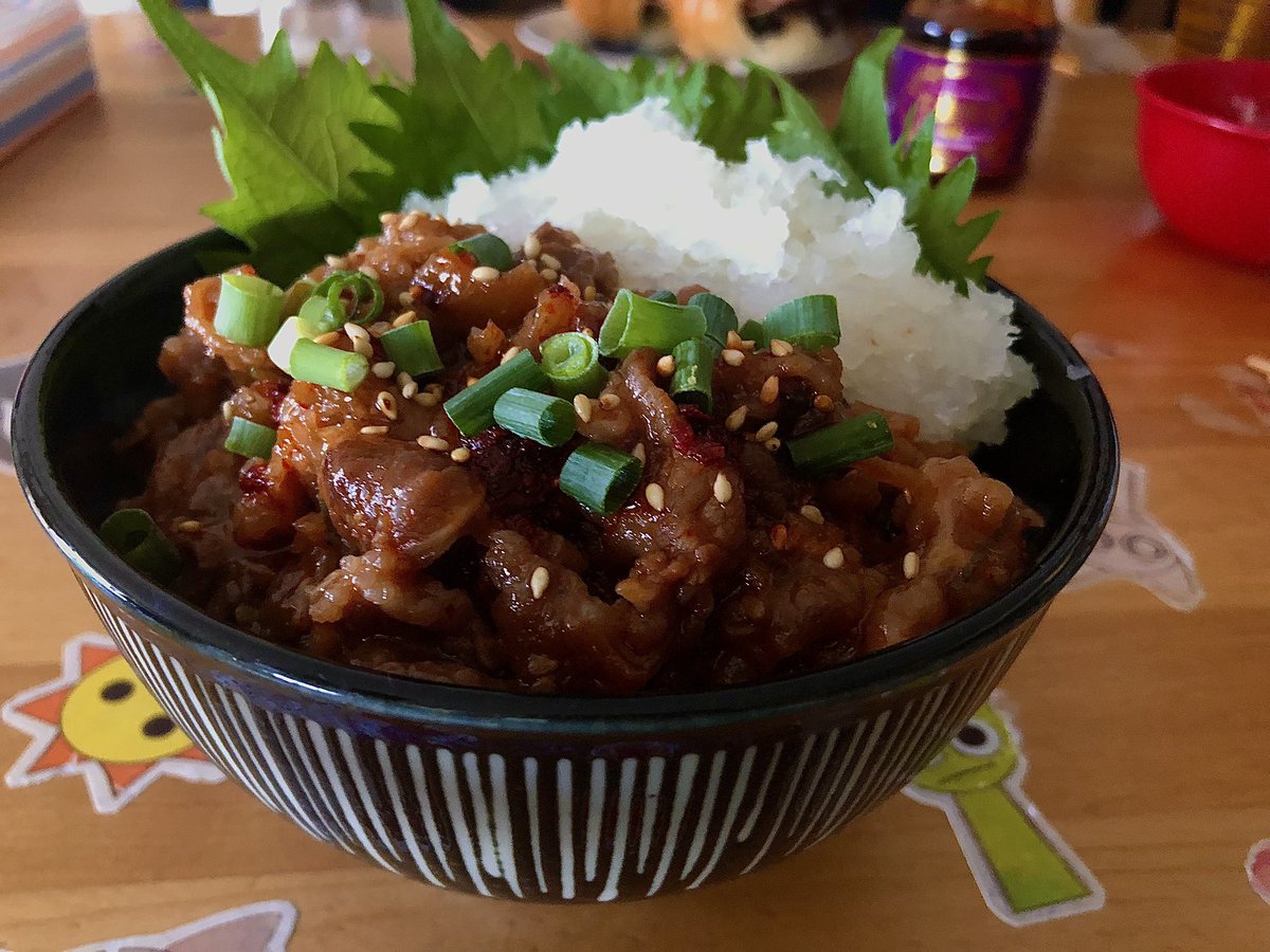 dOq0XW's tweet image. プルコギ丼
大根おろしに味ぽんかけたら飲み物です

#おうちごはん