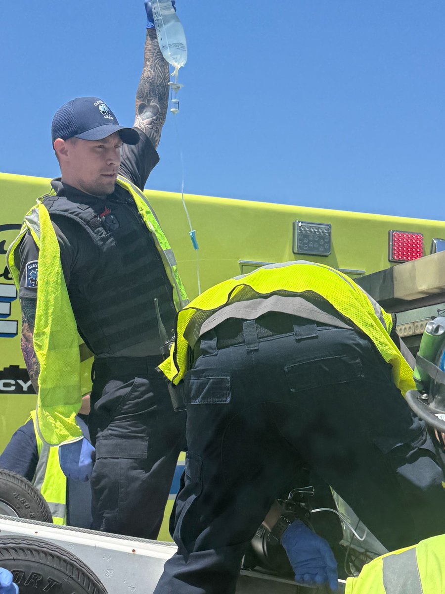 ClevelandEMS's tweet photo. This is training, this is skill and dedication, this is what we do, this is Cleveland EMS! https://t.co/Ut2LvXW2kL