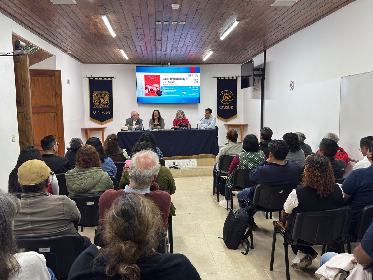 Aquí en la presentación de la novedad editorial del Cimsur Unam "Alfabetización bilingüe en Chiapas" del Dr. Gabriel Ascencio Franco.
Descarga libre en libros.cimsur.unam.mx/ind.../cimsur/…