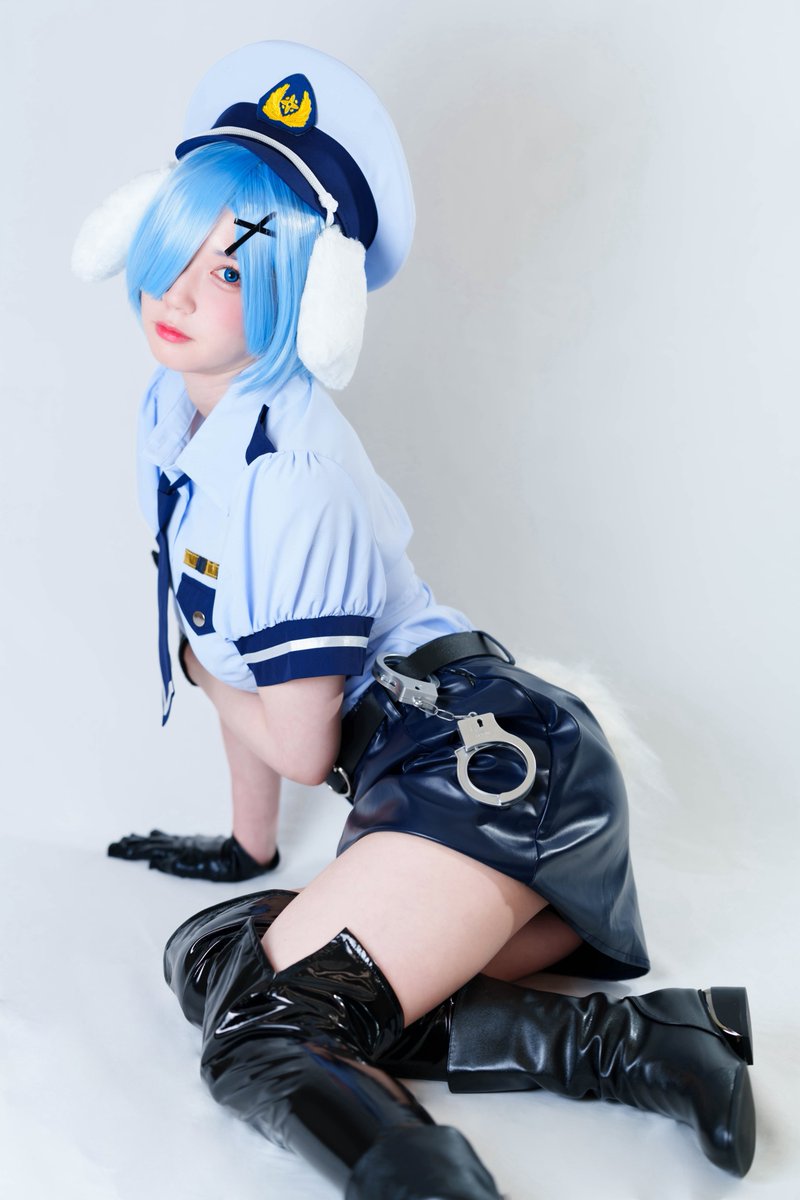 おはよ💙
暑すぎん？激アツは台だけでええっての！！🔥
みんなも無理しないでネ🙂‍↕️
久しぶり「押しこんで〜ぇ✋」したいな🥺🩵

拡大した人へ(どことは言わんけど？←)
深淵をのぞく時、深淵もまたこちらをのぞいているのだ…(　-`ω-)ｷﾘｯ✨