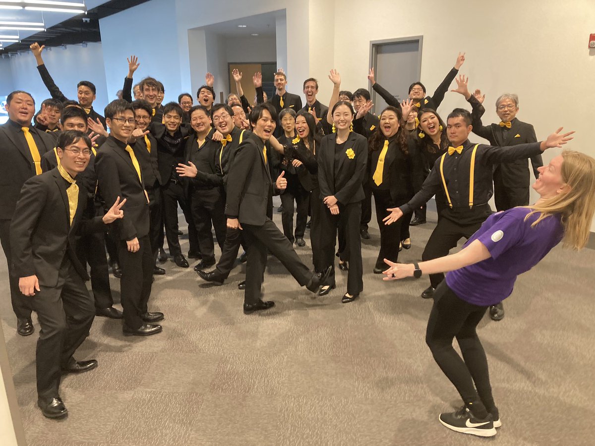 国際大会での演奏が終わりました！
現地の観客の皆様の盛り上がりがものすごく、ただただ幸せな時間でした！
この日を迎えられたのも、これまで日本のBarbershopに関わってくださった皆様のおかげかと思います！本当にありがとうございました！
We did it !!!