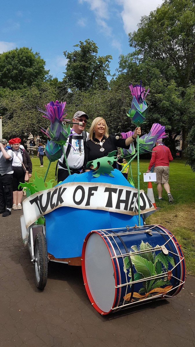 cllrcameron's tweet image. There’s only one parade/walk that you need to join tomorrow and that’s Paisleys Sma’ Shot Parade!
Leaving Brodie Park at 12 noon and bring- bring your wellies!