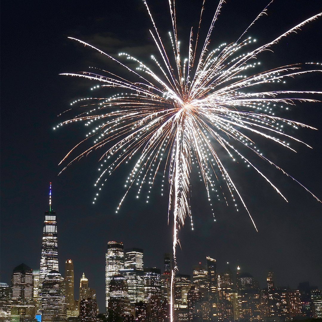 4WTC's tweet image. Wishing you all a very happy Independence Day!
Photo by @garyhershorn