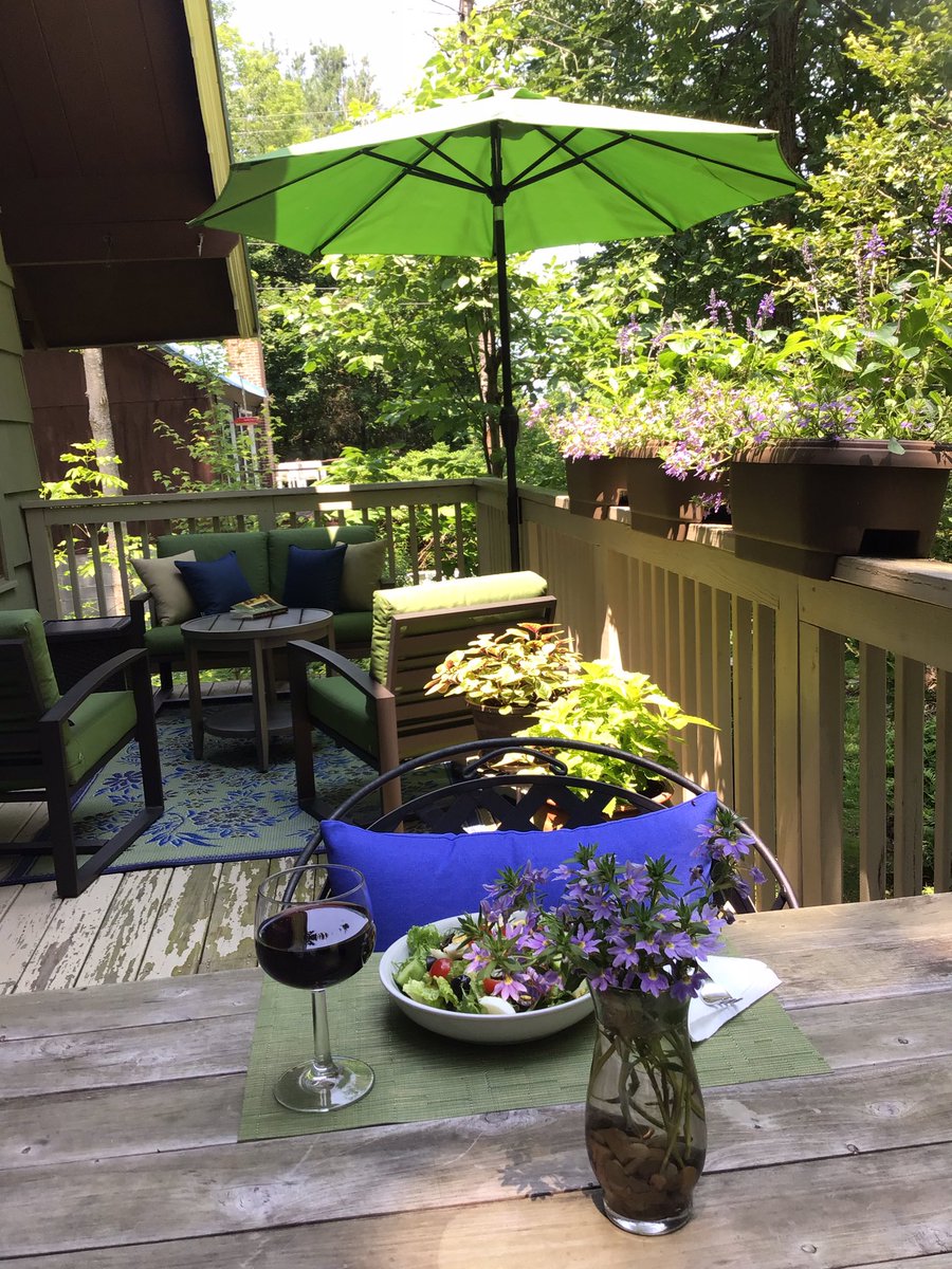 HabudaJL's tweet photo. Perfect day for dining on the back deck. We are blessed. https://t.co/XDS8tmalWf