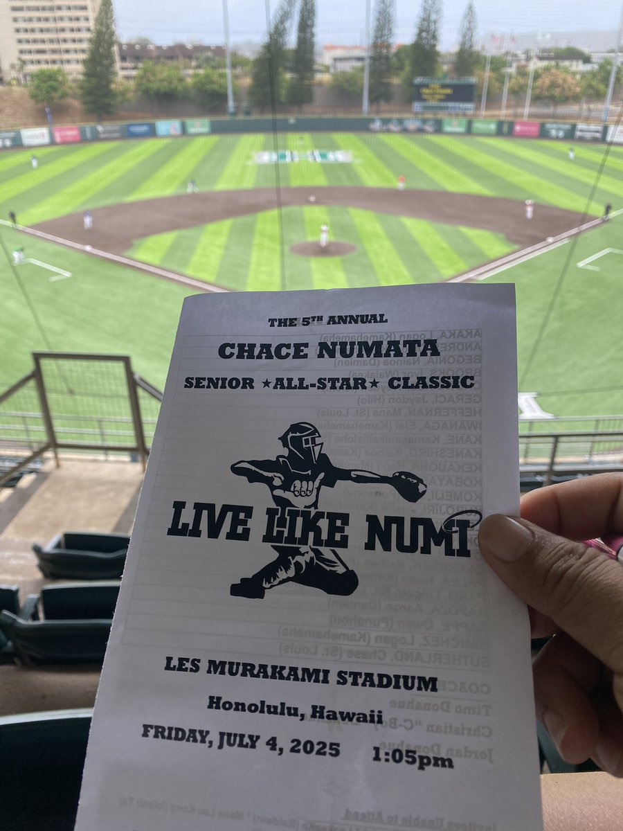 One last view of some stellar seniors of a superb 2025 prep baseball season. Mahalo Coach Eric Tokunaga 🤙🏼⚾️🤙🏼 <a href="/HawaiiPrepWorld/">Hawaii Prep World</a> <a href="/StarAdvertiser/">Star-Advertiser</a>