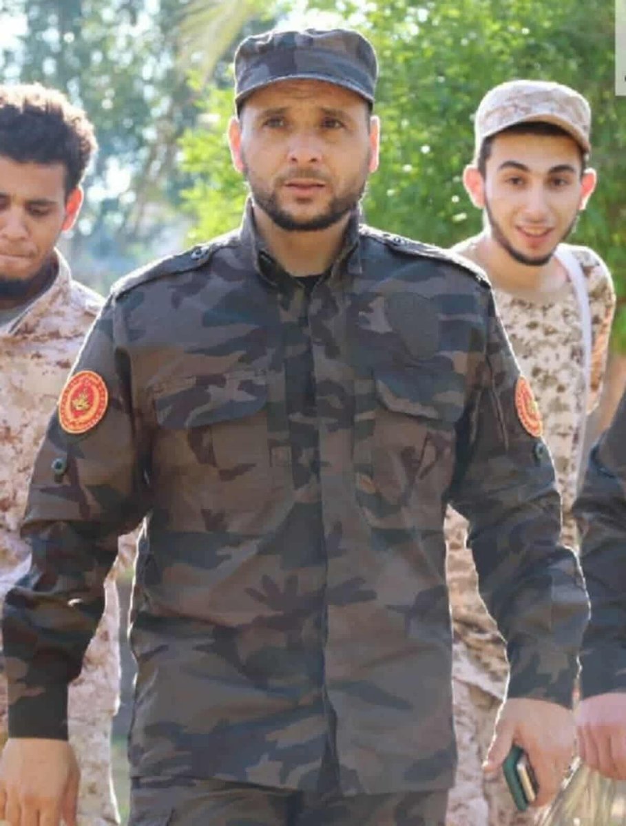 eeeee90909's tweet photo. علي ابوزيان من مدينة مصراتة يشغل نائب رئيس جهاز الأمن الداخلي هو من قام بتعذيبه الشهيد عبدالمنعم المريمي 
وقام بالتبول عليه وتصويره بدون ملابس مما دفع عبدالمنعم المريمي الى القاء نفسه بعد وصوله إلى مكتب النائب العام من الدور الثالث https://t.co/KNmtKZKFgA