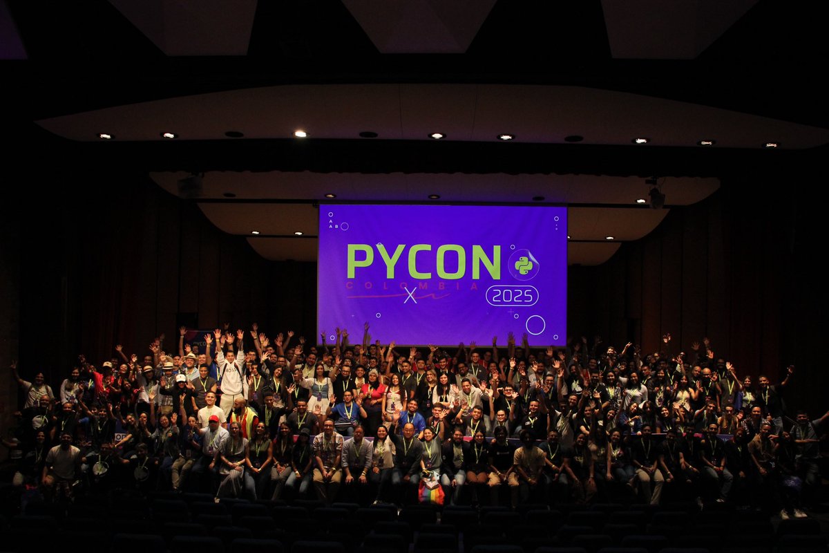 pyconcolombia's tweet image. That’s a wrap for Day 1 at PyCon Colombia 🐍🎉
Inspiring talks, real connections, and Python everywhere you look.
Thanks to everyone who made this kickoff day so special.
See you tomorrow for more learning and collaboration!
#PyCon #PythonLive #PyConColombia #PythonCommunity
