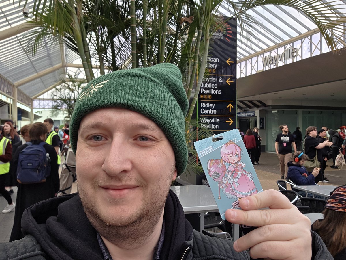 Timbo_SA's tweet image. A bit chilly this morning, but a nice crowd forming. Should be a fun weekend #avcon2025 @TeamAVCon_