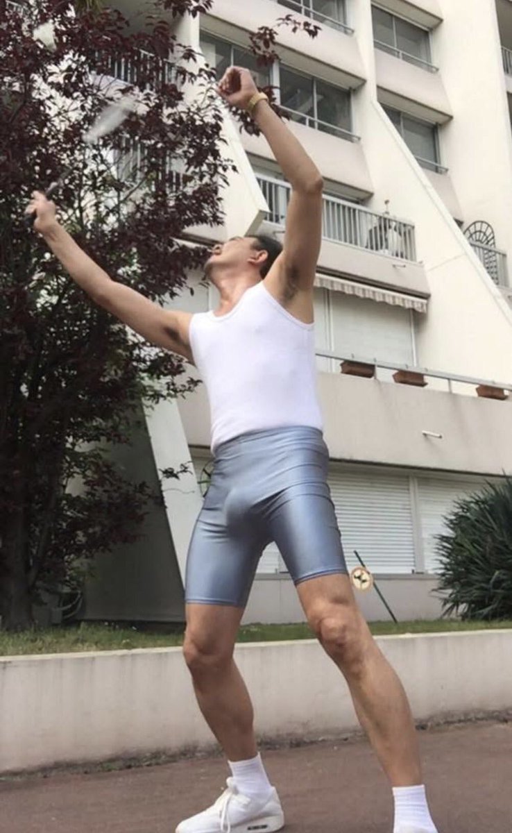 พี่รังสรรค์ตีแบด โอ้มายก๊อด ! พี่เขาจะเอาควยตีด้วยไหมนั่น ? คิวอยากจะตีลังกาลงไปกอด ฮิฮิ

ดูคลิปยาวพี่เขาเย็ดเห็นเต็มตาใน Full movie on onlyfans.com/rangsanparis