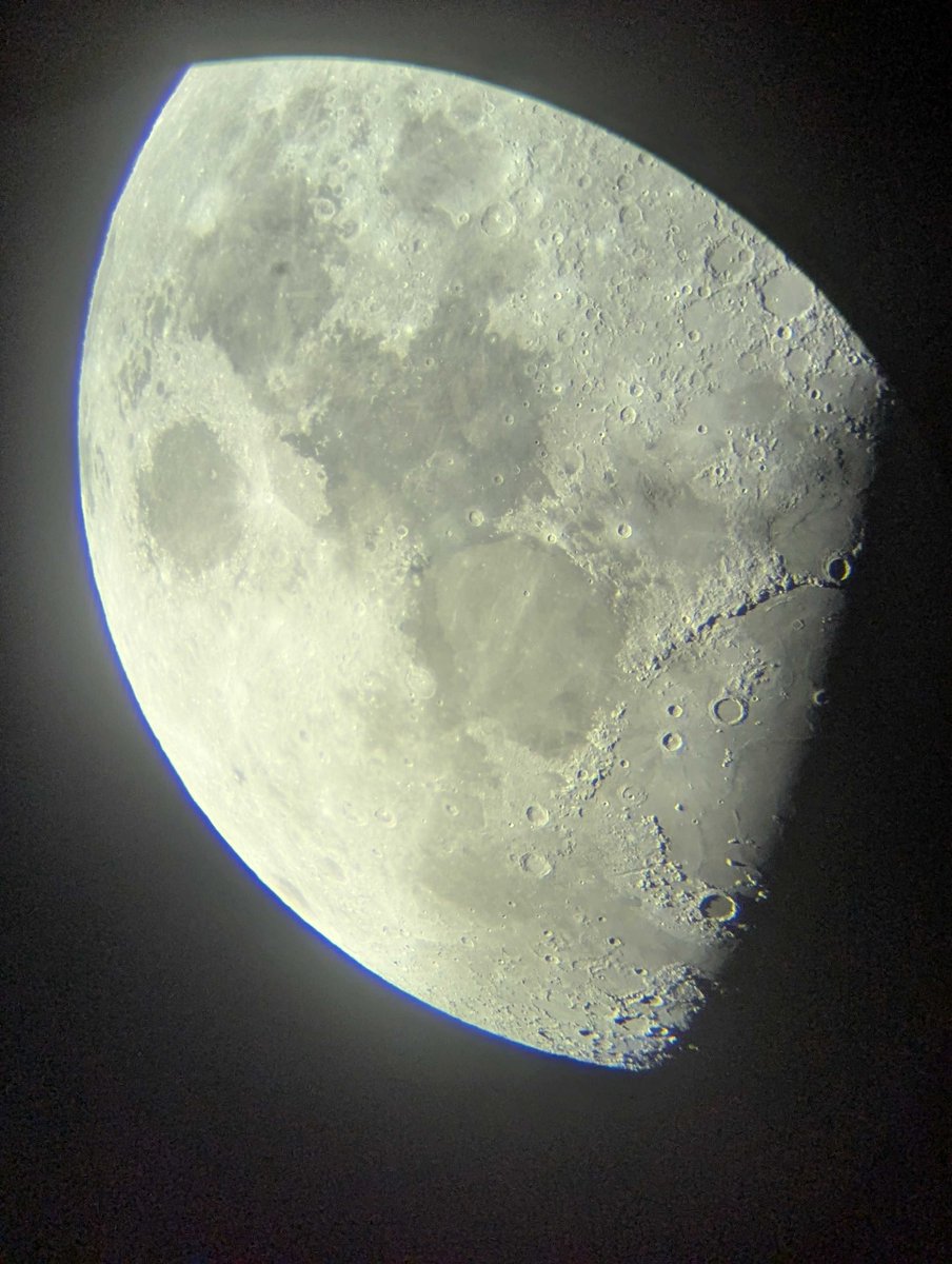 just stuck phone camera into the eyepiece of this telescope