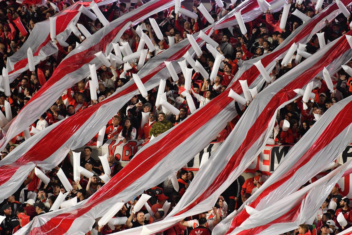 RamiroAlvarez's tweet image. 🏟️ Entradas
⚽️ @RiverPlate - Platense
🗓️ Domingo 13 de julio
⌚️ 21:00
🗓️ Socios sin TLM: lunes 7/7, a las 10:00
🗓️ Socios en general y Somos River: lunes 7/7, desde las 17:00
🗓️ No socios (si hay remanente): miércoles 9/7, a las 10:00
🔗 cariverplate.com.ar/venta-de-entra…