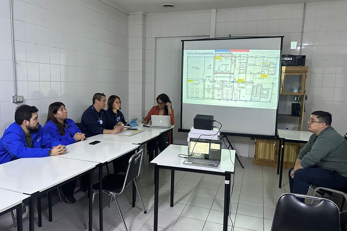 SaludMagallanes's tweet photo. 🔴 Hoy en reunión #Multigremial directora Verónica Yáñez,  junto a equipo técnico, informo a representantes Asociaciones Funcionarios #ASENF #FENTESS #FENPRUSS  #FENATS sobre estado de avance Proyecto de Diálisis #Porvenir, gestiones realizadas a la fecha y proyecciones futuras. https://t.co/Kl3sCHkuVe