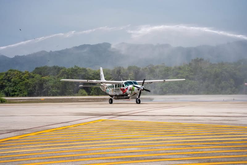 SegusGuillen's tweet image. Con Aerobalam en Chiapas estamos mejor conectados, inauguramos hoy nuestra ruta a Palenque, ya no hay pretexto, ahora puedes recorrer Chiapas en minutos desde el aire! Te esperamos. @SECTUR_mx @Sectur_Chiapas