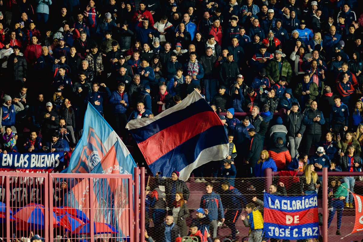 ¡Últimas entradas para la Copa Argentina! 🏆

Mañana sábado de 10 a 14 horas, en el Polideportivo Roberto Pando (José Mármol 1715), se venderá el remanente de populares y plateas para el partido que San Lorenzo jugará por los 16avos de final contra Quilmes un rato más tarde, a