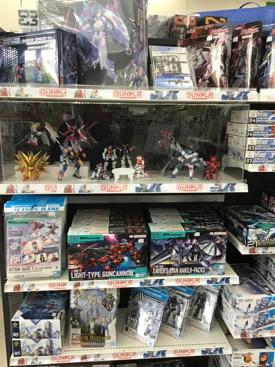 #プラモデル　
本日発売情報

エグザベ専用ギャン（完売しました）

軽キャノン（残り僅かです）

#三洋堂書店　#富田　#三重