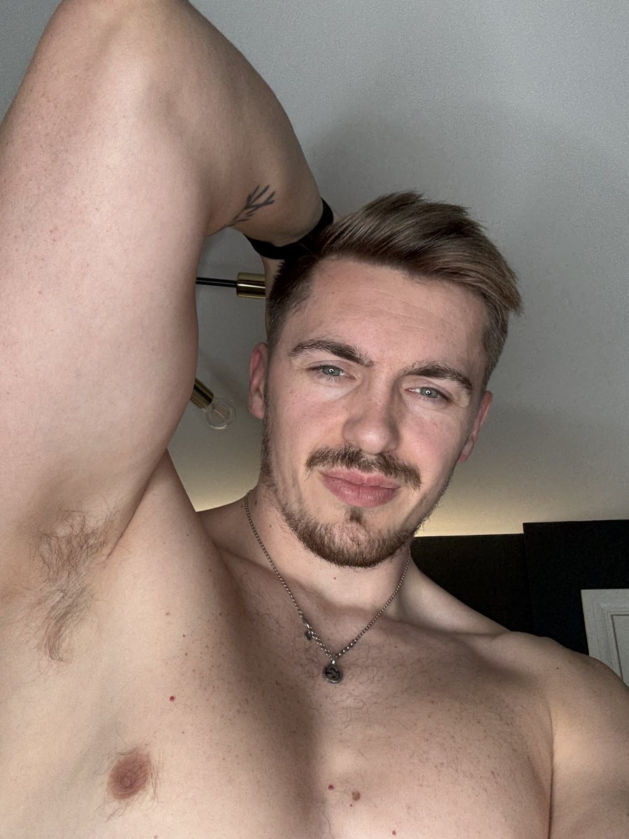 Sweaty one for the armpit tonight 😏