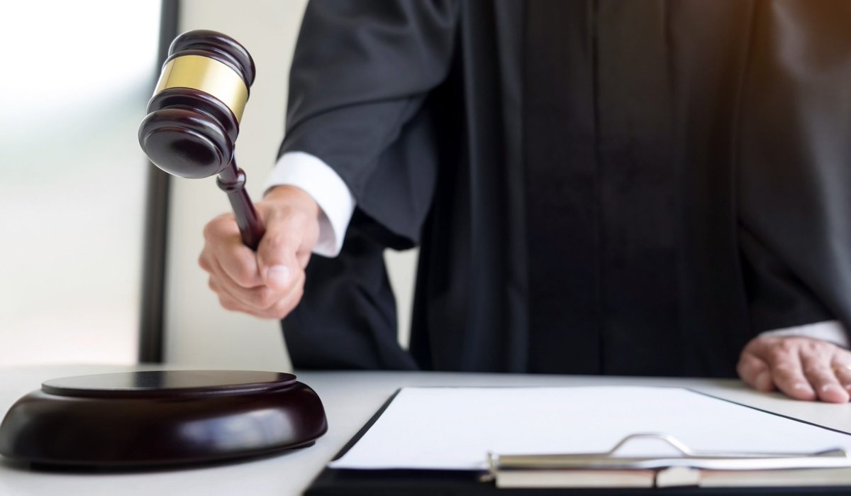 #Dp
Imponen 30 años de prisión para hombre que mató a su pareja tras incendiarla en Valverde

 diariodelpais.com/imponen-30-ano…