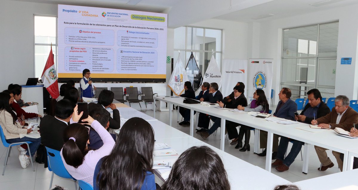 cneperu's tweet photo. #NotadePrensa | Continuando con el ciclo de Diálogos que lidera el CNE, se desarrolló en Huamanga junto a la Dirección Regional de Educación de #Ayacucho, una jornada de reflexión con aportes para la construcción de los Elementos para un Plan de Desarrollo de la Educación Peruana https://t.co/isKoLmNYsr
