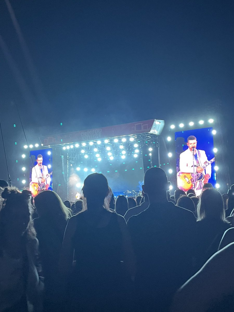 hacky478's tweet image. Justin Timberlake you were amazing. I have to say if I went a day before I would not be in the mood because of Diogo’s death. I just felt better when I woke up. When I was watching JT the first thing I thought was, wow this guy is too big for Chelmsford City Racecourse. Literally…