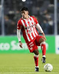 #Unión 🇦🇹 | Negociaciones con Boca paradas.

Las negociaciones por Esteban Rolón y Simon Rivero son intencionalmente atrasadas por la directiva xeneize; quieren comprar el 30% de Zenón y luego negociar por los jugadores. Spahn ya comunicó que no quiere vender su porcentaje.