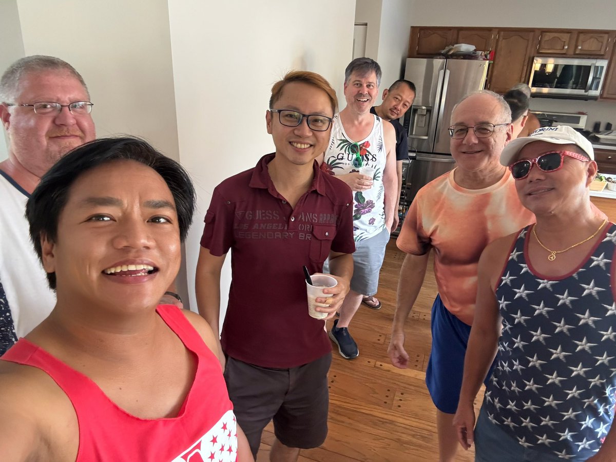 redginger143's tweet image. 🇺🇸🎇 Splashing into the 4th of July at John Kinyon and Hung’s epic Pool potluck! 🌞🍔 Thanks for bringing everyone together! 💦🎉 #FourthOfJuly #PoolPartyFun