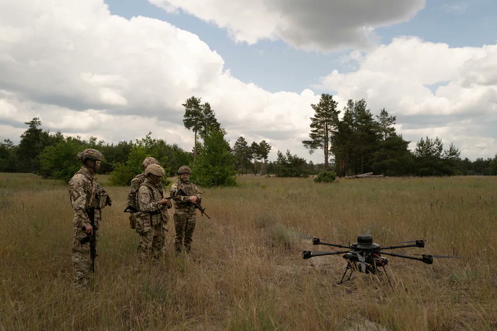ColRyanSDillion's tweet photo. Ukrainian experts helped the European Defence Agency design scenarios for front-line combat logistics by way of aerial and terrestrial drones. https://t.co/D9VPXcEodg