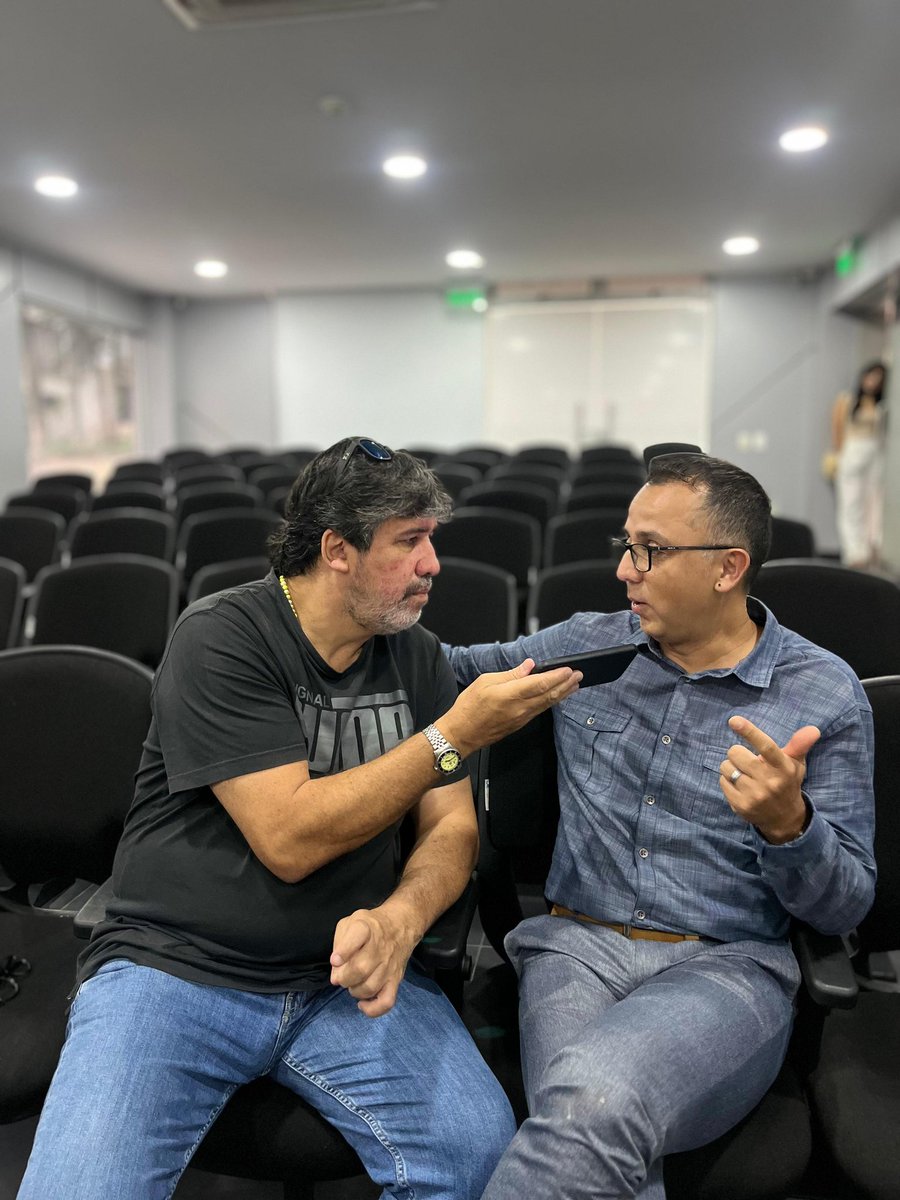 Los invito a escuchar mañana Cultura Amarilla en <a href="/LaCulturalFM/">La Cultural FM</a> desde las 9 a.m, con invitados del cine: el director de La Matriarca, Julián Casanova, la productora y actriz de la misma, Luminixa Gómez, el director de El Último Campeón y una historia de un conductor de 🚕 taxi.