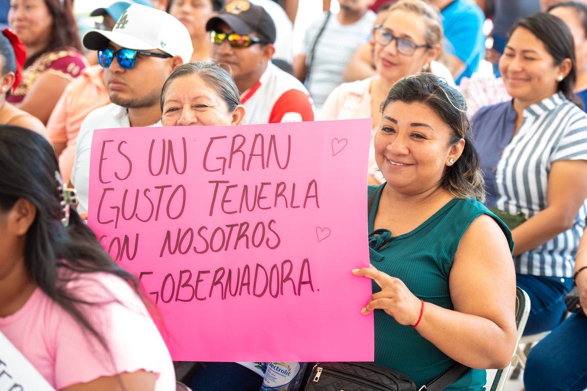Nos trasladamos a la ciudad de Tenabo, donde visitamos el Parque Principal, que fue reconstruido a través de la <a href="/SEDUMOPOFICIAL/">SEDUMOP</a>, con una inversión de poco más de 3.2 millones de pesos.

“Las mujeres y hombres de Tenabo son muy valientes”, decía mi papá, “y eran los guerreros que