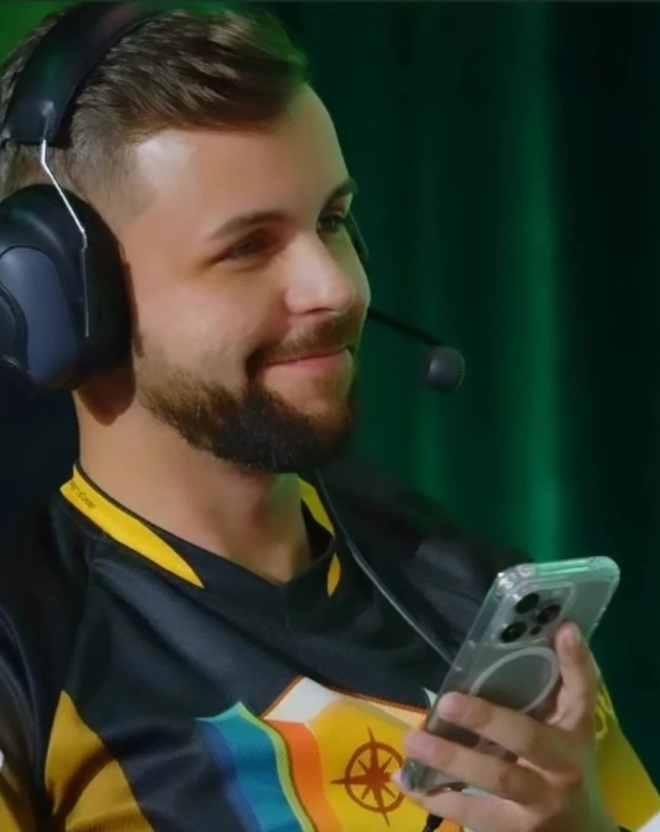 I'm really happy that I'm going to compete again! See y'all in Anaheim next month 😍