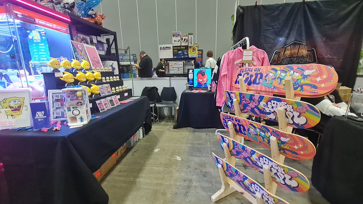 TEENSONACID tweet media