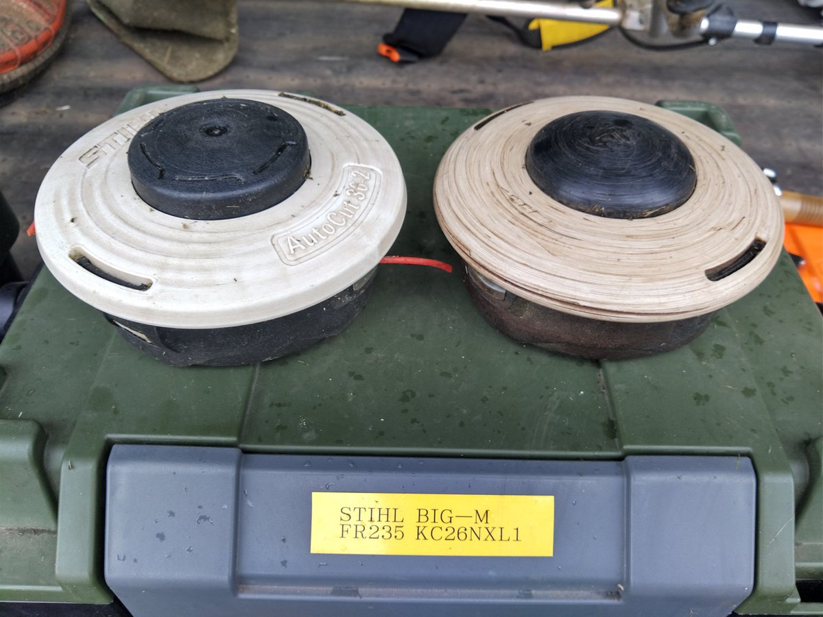 Birdiescrambler's tweet image. AUTOCUT36-2の元切れ溶着が酷くて仕事になら無いから、新しいのカッターに変えてみた‼️(*￣∇￣)ノ
多少溶着は有るものの元切れはしないんだけど…( ￣-￣)
コードがガンガン減るから作業してるよりタップしてる方が多い気がする⁉️(ーー;)
#STIHL
#AUTOCUT
#溶着元切れ