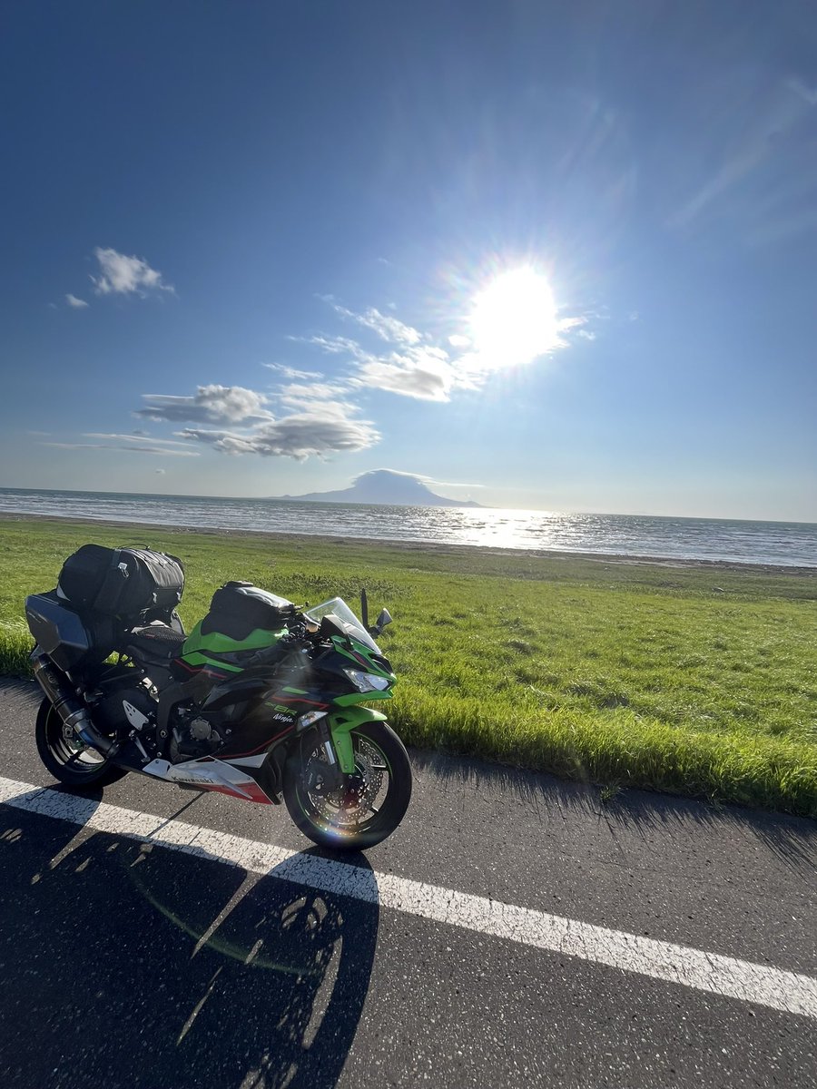 ほわいとべるさま確認ページ♡ いつしかのライダーコーデ🏍️ 今日みたいにあっかい日はバイク