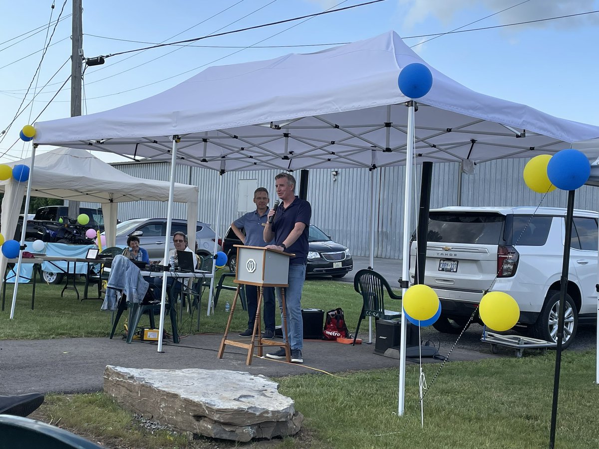 MikeBarrettON's tweet image. Joined with the community to celebrate the grand opening of the new all-season recreation pad in Spencerville and 35 years of service by the Spencerville & District Optimist Club.
Grateful to the Optimists and Agricultural Society for investing in youth, sport, and community.