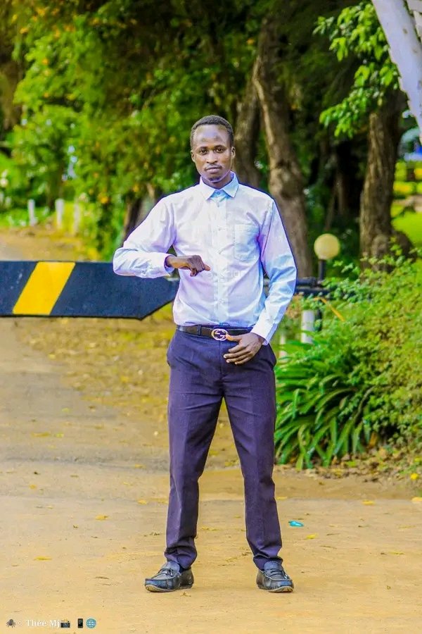 This is how a heroe looks like🤍🍒