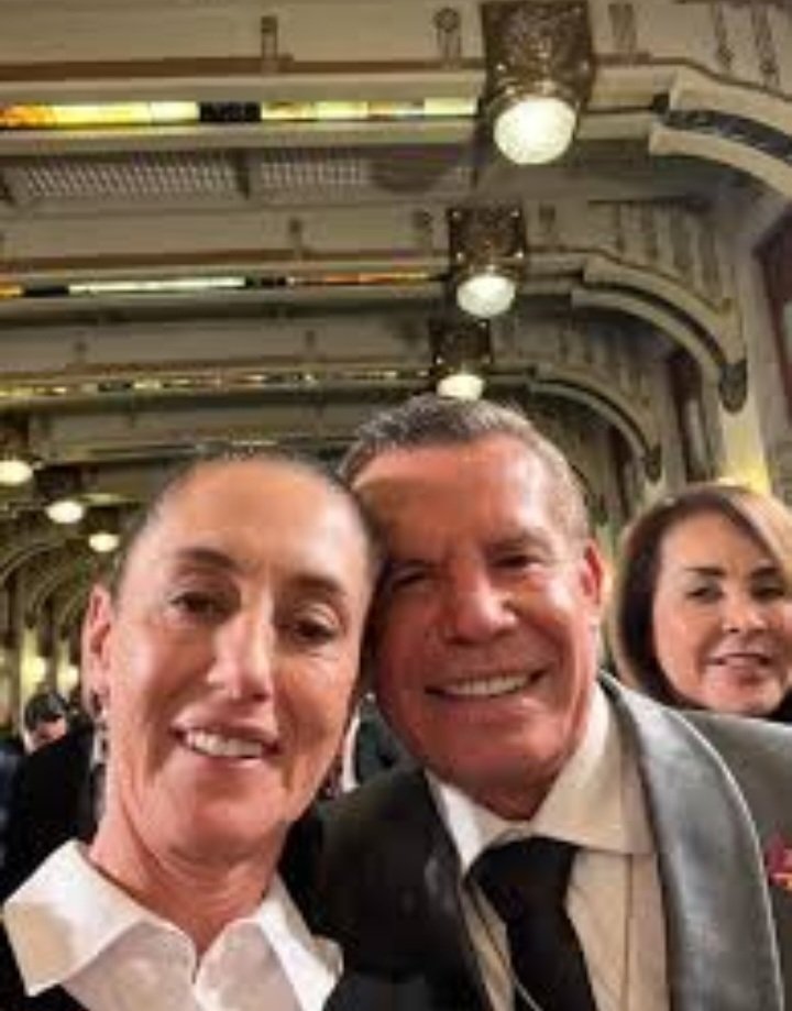 ADRIANA LL333 (@adrianall011) on Twitter photo Por qué #GertzManero no ejecutó la orden de aprehensión en contra de JC Jr desde 2023?!
Porque en México NO HAY, NO EXISTE LA VOLUNTAD NI EL COMPROMISO DE HACER JUSTICIA
La <a href="/FGRMexico/">FGR México</a> sólo se mueve, cuando de hacer política se trata o cuando él o los imputados "son cuates". Por qué #GertzManero no ejecutó la orden de aprehensión en contra de JC Jr desde 2023?!
Porque en México NO HAY, NO EXISTE LA VOLUNTAD NI EL COMPROMISO DE HACER JUSTICIA
La <a href="/FGRMexico/">FGR México</a> sólo se mueve, cuando de hacer política se trata o cuando él o los imputados "son cuates".