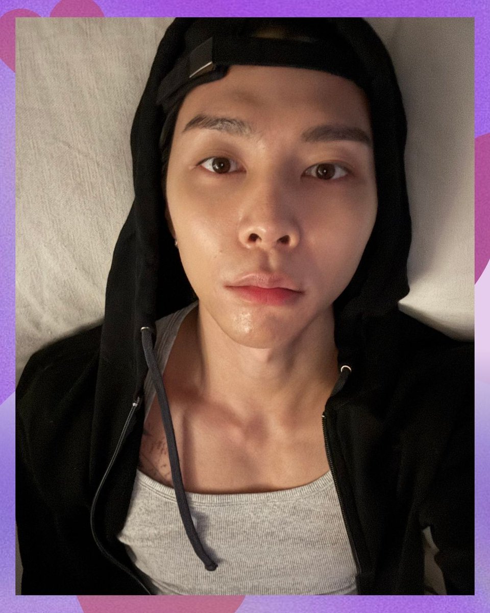 JohnnyNCTChile's tweet photo. [💭 | 250704] ¡JohFam nation! Les compartimos la actualización de #Johnny ayer. (250703) 

(*) Harta selfie del hermoso 💚

Vía. jsuhsource
Trad. Español: Staff Johnny Chile  

#JohnnySuh #JOHNNYBE #SeoYoungho #Jsuh #쟈니 #Chicagoboy #Johfam https://t.co/YZf3ZKRXKh